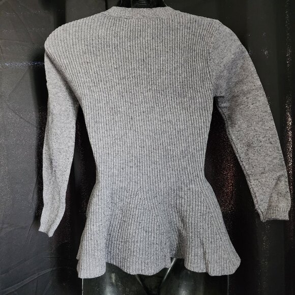 💫3/$20💫 Peplum Style Gray Sweater - Picture 7 of 11
